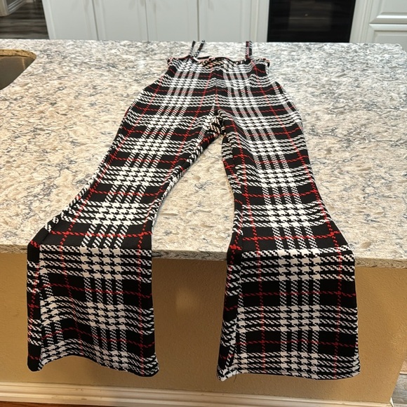 Almost Famous | Houndstooth Stretch Jumpsuit in Black White Red Size Medium - Picture 5 of 12